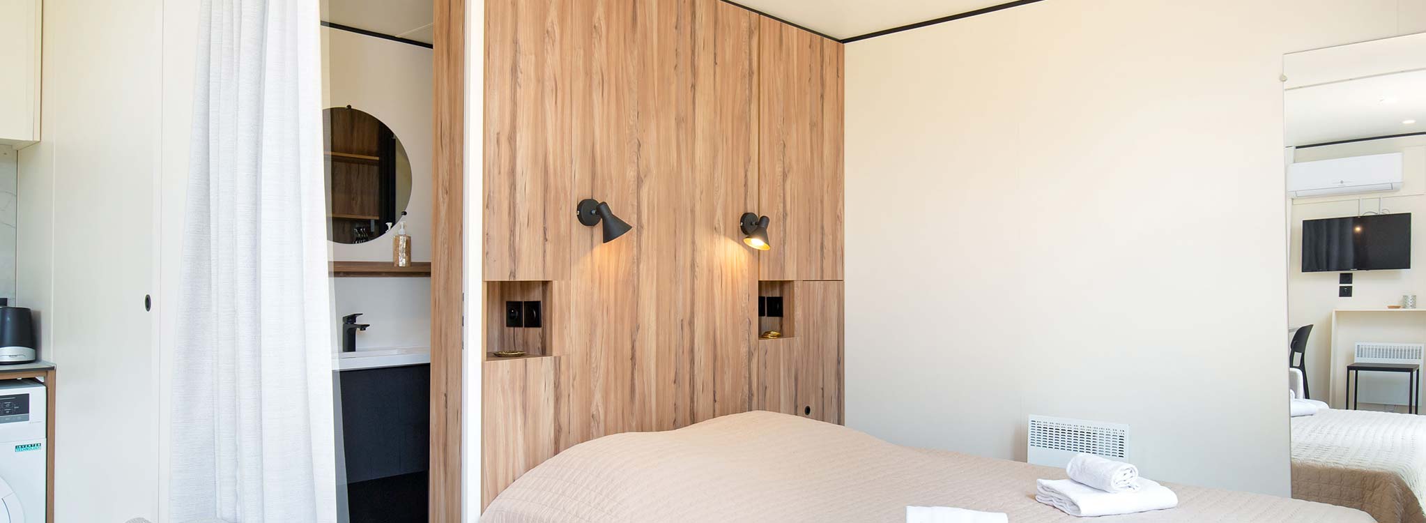 Nouveauté 2026 - Mobil-home VIP DUO – Luxe, intimité et spa de nage privé avec vue sur l’Esterel