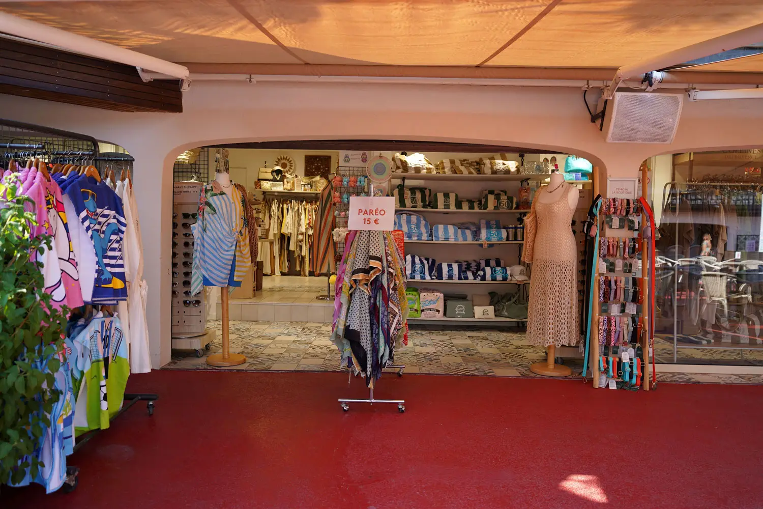 La boutique d'Esterel Caravaning et sa collection des 50 ans